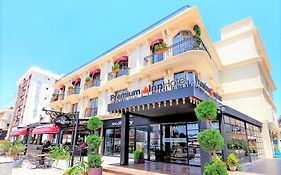 Premium Inn City Hotel & Restaurant Central Shopping Street Location !